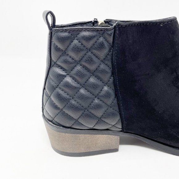 Steve Madden Womens Black Faux Suede Quilted Side Zip Bootie Size 7 - Picture 11 of 11